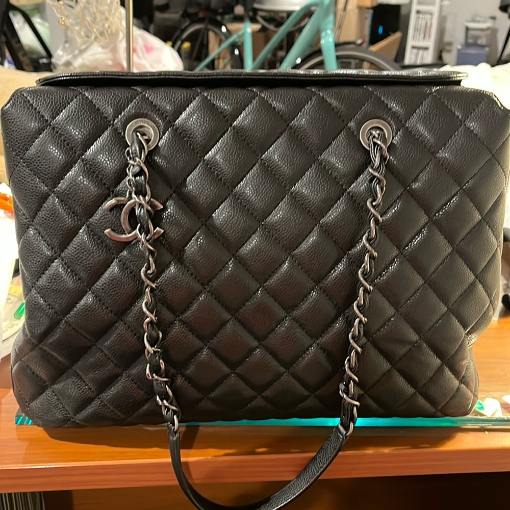 Chanel shoulder bag